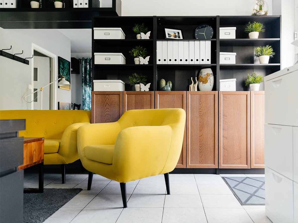 la couleur jaune moutarde est partout