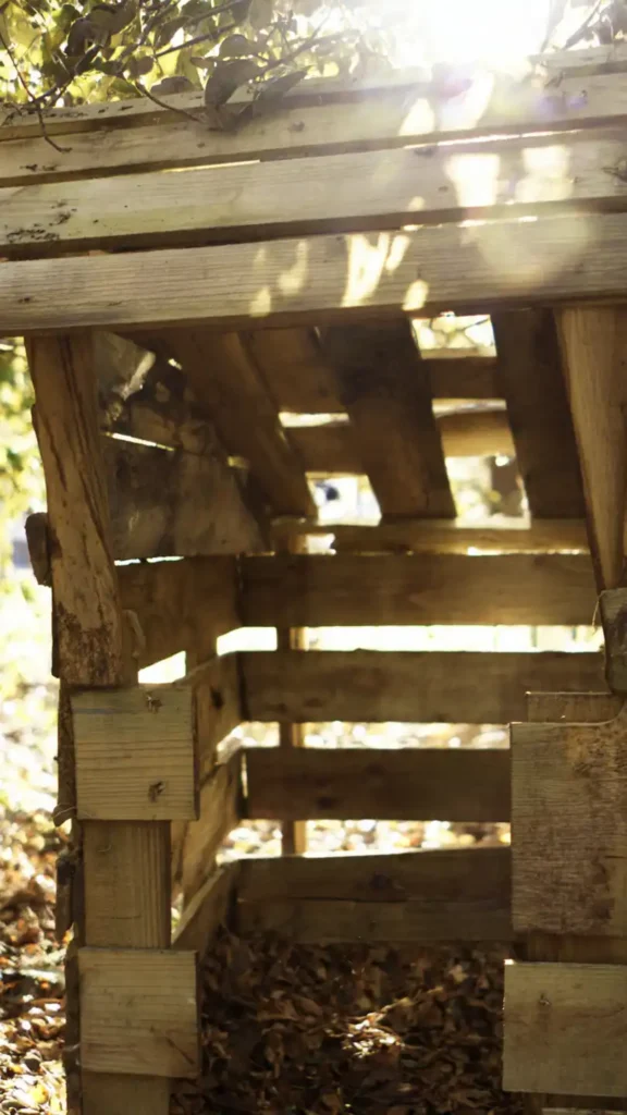 11 projets diy pour cacher vos poubelles avec style